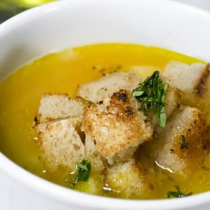 cesnačka so syrom a opeč.chlebíkom